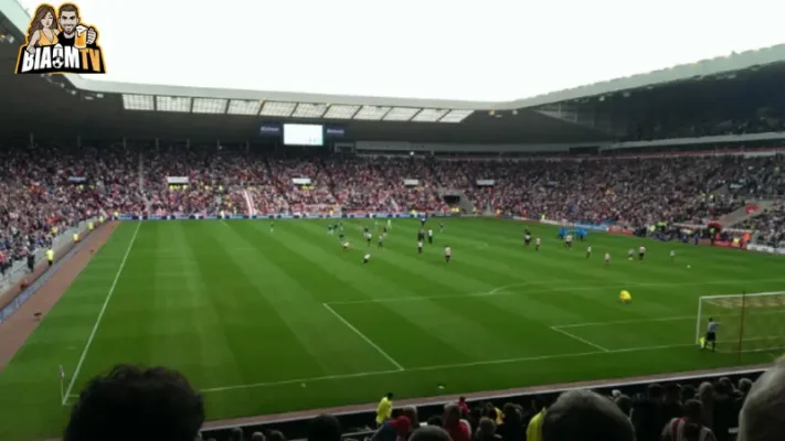 Sự quan tâm đặc biệt đến bóng đá khu vực và quốc nội